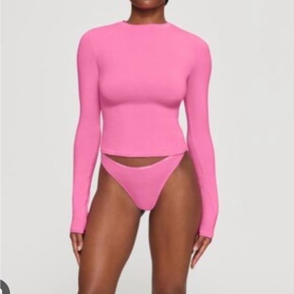 SKIMS Tops - SKIMS M COTTON JERSEY LONG SLEEVE (NWT) Pink 💕💕